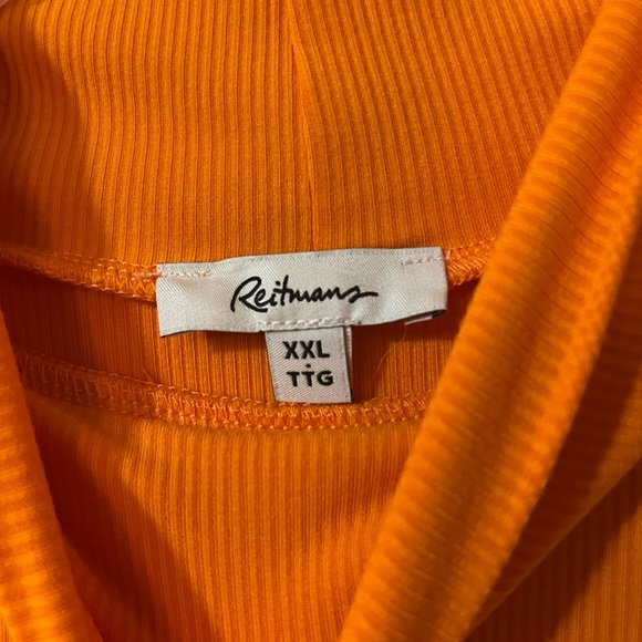 Reitmans women’s orange pull over shirt. Size XXL. - Picture 2 of 2